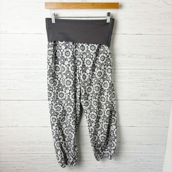 lululemon athletica Pants - Lululemon Om Pant Twiggy Printed Nimbus / Soot Light Foldover Waistband 4